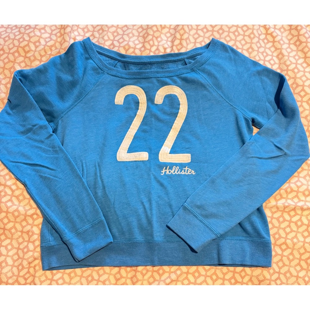 Y2K Hollister "22" Off-The-Shoulder Pullover Sweatshirt Medium